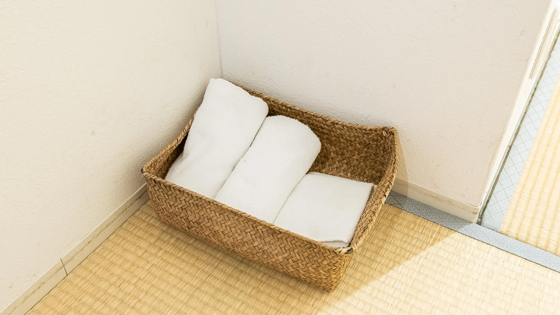 Tabist Gloire Osaka Apartment 0*,  Japan